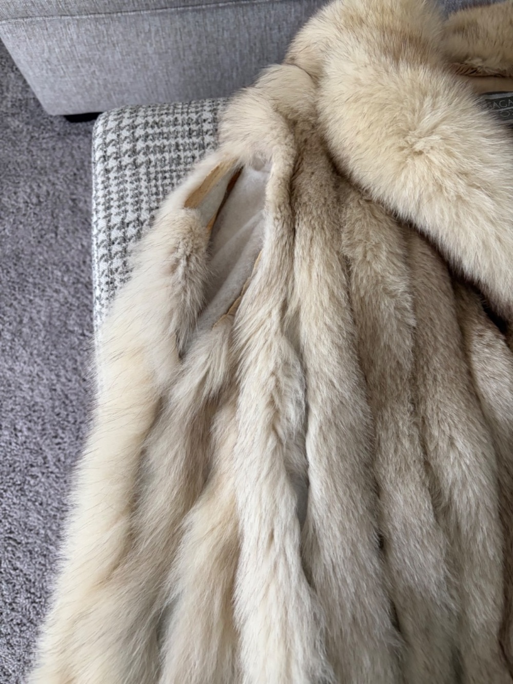 Fur coat - Picture 5 of 5
